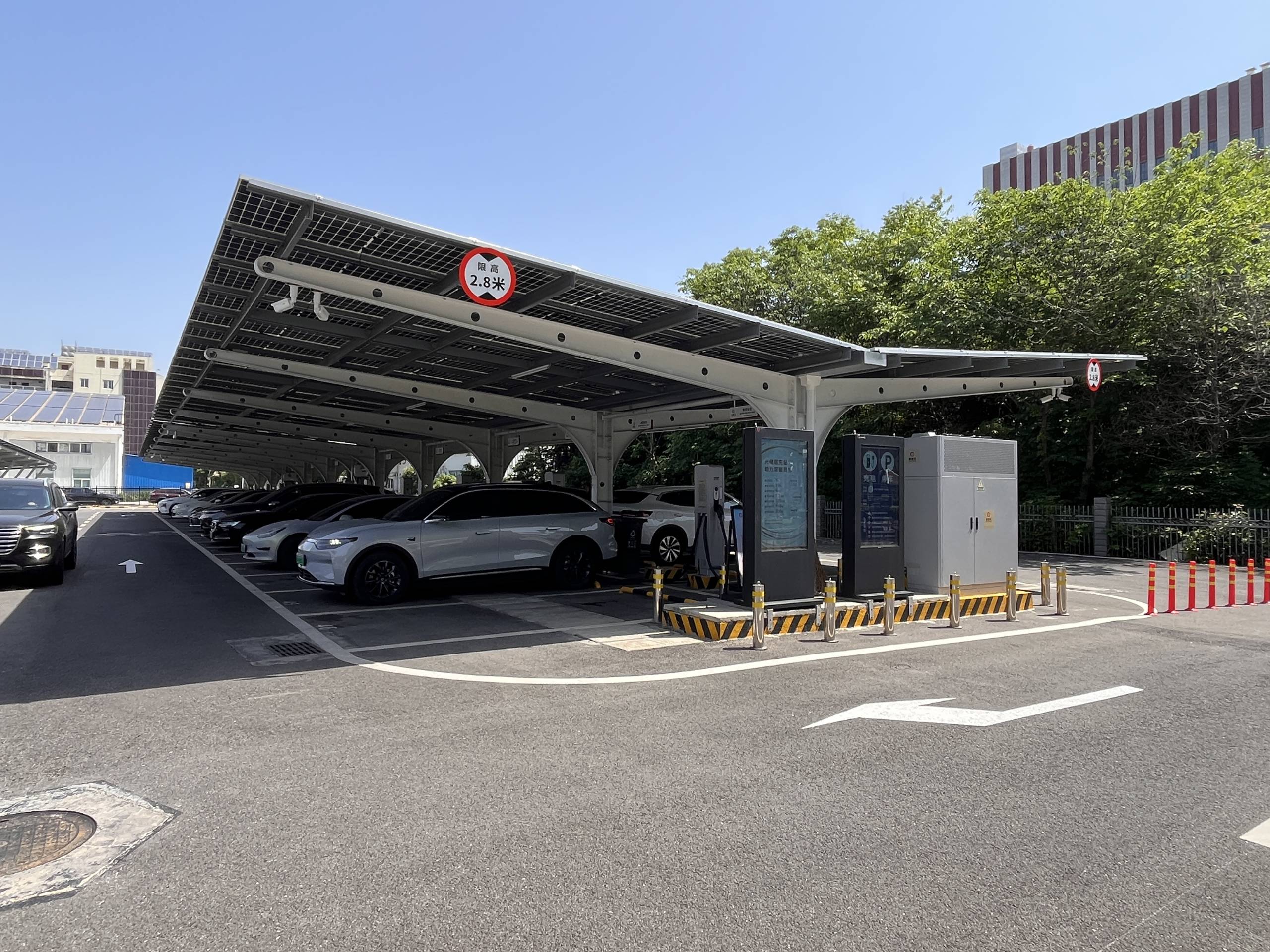 4*240 kW + 8*120 kW ｜ Hubei, China